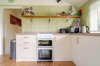 Beech Hut - a streamside family escape near Salcombe and Beaches - 3