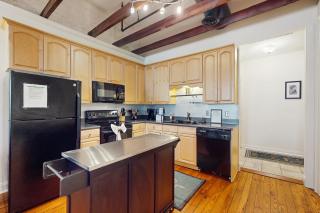 Historic City Market Loft Off Broughton - 1