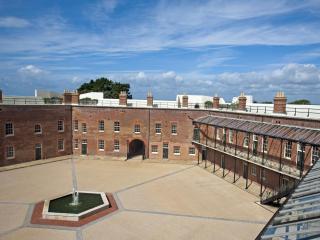 The Sergeants Quarters, Golden Hill Fort - Freshwater - 7
