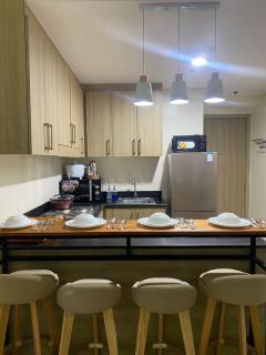 Cozy Room in Modern Paraaque Condo with 2 Bedrooms - 9