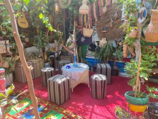 peace garden hostel & camp - 9