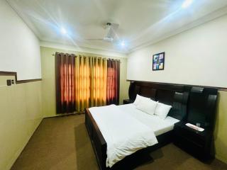 The Yak Motel - 1
