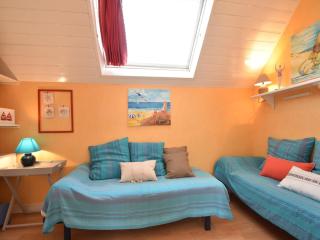 Beautiful holiday home by the sea in Penmarch - 1