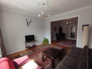 Top Center Apartment 7 - 6