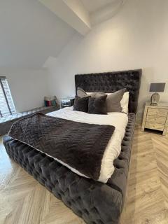 Modern Top Floor Aparment Near Beach Luxury - Crosby - 1