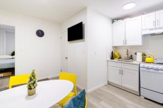 Homelike suites in the heart of China Town - 2