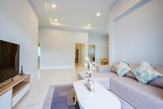 Villa 3 Bedrooms in Central Hua Hin Near Beach - 0