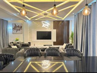 BADO Immobilier - villa élégante avec piscine - Cotonou - 1