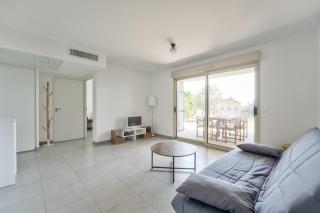 Lovely 1BR with garden, private parking & Sea View - 8