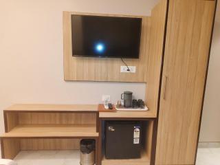 The Spot International - Main Bazar New Delhi - 5