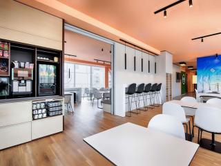 B&B Hotel Rostock-Hafen - 0