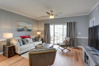Less Than 2 Mi to Coast Condo with Pool in Myrtle Beach - 1