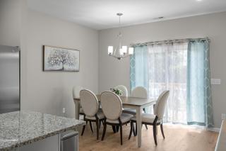 The Lopez Lounge in Downtown - 1018 Main St - 5