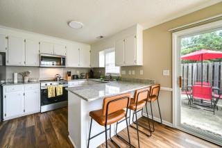 6 Mi to Med District Greenville Home with Yard - Winterville - 4