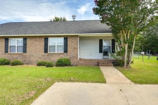 Easy ECU Access Modern Home with Patio! - Greenville - 8