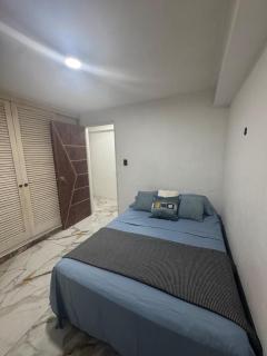 Apartamento Remodelado en Sabana Grande - Caracas - 8