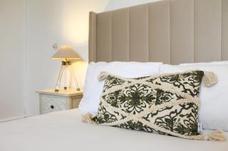 Dog-Friendly Neston Home with Garden Retreat by Rework Accommodation - 1