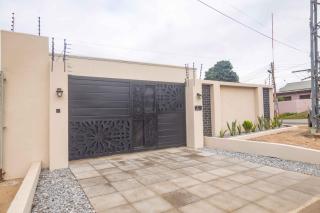 The Sharon Close Apartments - 0