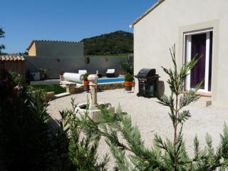 Villa Alba Sunlit Comfort in Lirac - 2
