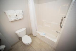 Holiday Inn Express Hotel & Suites Lexington-Downtown University by IHG - 6