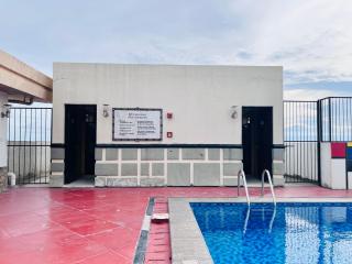 Modern Studio with 200mbps Internet in McKinley Hills - Manila - 2