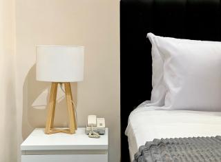 Modern Studio with 200mbps Internet in McKinley Hills - Manila - 6