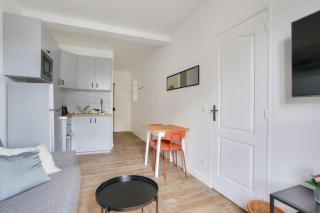 Bright apartment for 2 people just ouside Paris - 6