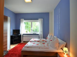 Charming Forest Escape for Two - 9