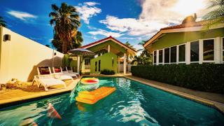 Jan Thiel Villa · Pool · Guesthouse · Ping Pong - 1