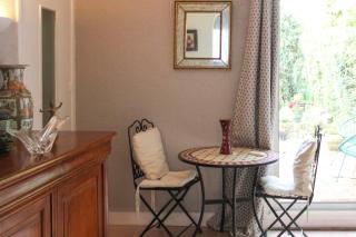 Spacious quiet house with pretty garden - 2