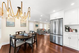 Whalers Rest, Historic Flat Near Harbor, Beach and Mystic - 1