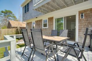 Cape Cod Family Home with Yard Walk To Beach! - West Yarmouth - 9