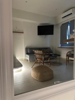 DIONE Suite - Ermoupoli - 9