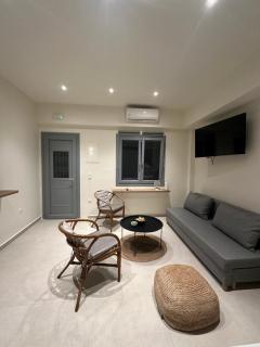 DIONE Suite - Ermoupoli - 3