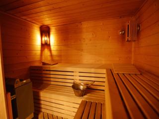 Luxury Stay with Sauna - 9