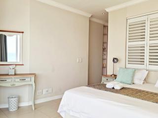 Penthouse on the beach, Jacuzzi with 3 bedrooms - 2
