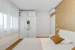 Brand New Villa Zlatne NiTi with heated pool - 8