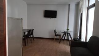 Oak 3c Private Studio in Zone 10 - 3