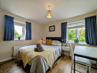 Cottage by historical dockyard - 9