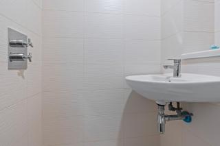 2 Bed, 2 Bath New Build Apartment next to Albert Dock Liverpool & M&S Bank Arena - With Juliet Balcony - Monarchs Quay Arena Apartments - Close to Liverpool ONE Shopping, Exhibition Centre Liverpool, Pullman Hotel, Bars & Restaurants - Liverpool - 3