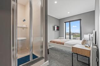 2 Bed, 2 Bath New Build Apartment next to Albert Dock Liverpool & M&S Bank Arena - With Juliet Balcony - Monarchs Quay Arena Apartments - Close to Liverpool ONE Shopping, Exhibition Centre Liverpool, Pullman Hotel, Bars & Restaurants - Liverpool - 9