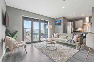2 Bed, 2 Bath New Build Apartment next to Albert Dock Liverpool & M&S Bank Arena - With Juliet Balcony - Monarchs Quay Arena Apartments - Close to Liverpool ONE Shopping, Exhibition Centre Liverpool, Pullman Hotel, Bars & Restaurants - Liverpool - 0