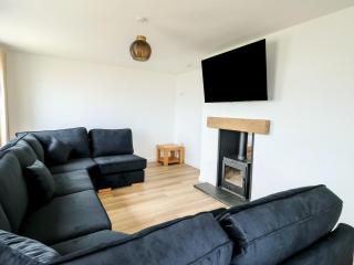 6 Gwelfor Estate - Cemaes Bay - 9