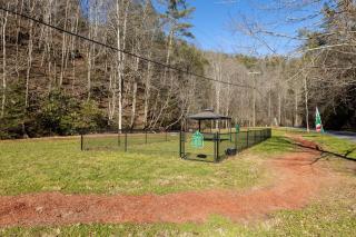 Creekside Comfort by American Patriot Getaways - 9