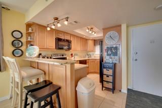 Pool Access Waterfront Hudson Condo! - Hudson - 9