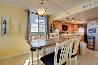 Pool Access Waterfront Hudson Condo! - Hudson - 2