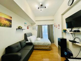 The Loop Limketkai Center 6F Condo - 1