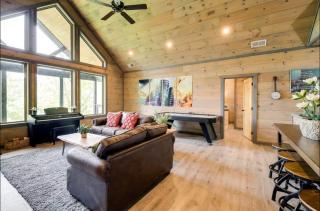 Secluded Mnt Top with Pool Fire Pit Hot Tub Karaoke - 1