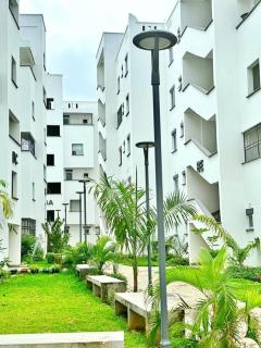 3bdrm mombasa CBD pool, gym, washer - 8