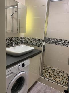 Mermoz - Elégant appart avec balcon, Clim et garage - 5